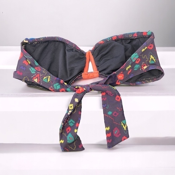 American Eagle Outfitters Strapless Bikini Top | SIZE M - Picture 2 of 5